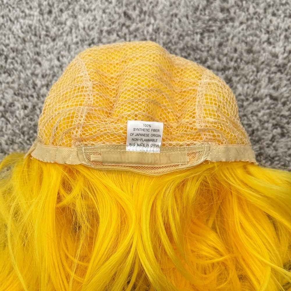 Yellow Wig - Picture 3 of 5
